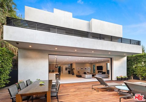 Photo of 623 N EDINBURGH Avenue, Los Angeles, CA 90048 (MLS # 26660097)