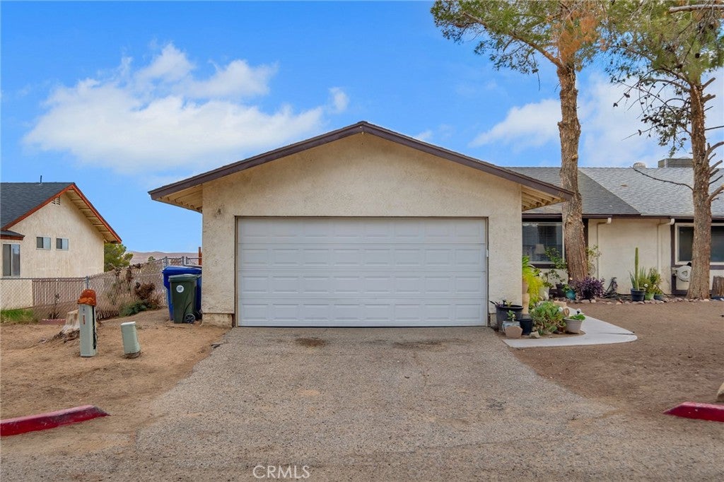 Photo of 751 Higgins RD, Barstow, CA 92311 (MLS # HD26230434)