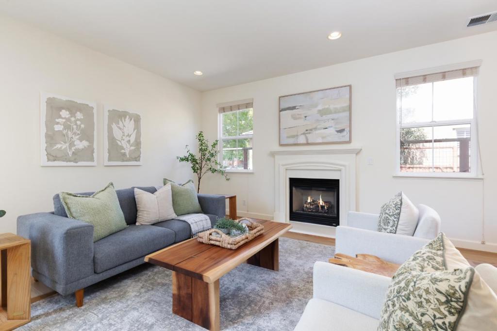 4120 Peninsula Point Drive
