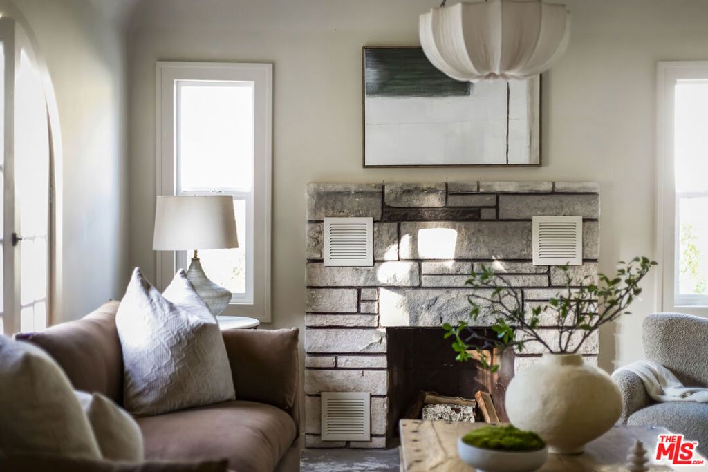 Photo of 4308 Van Horne Avenue, Los Angeles, CA 90032 (MLS # 25630105)