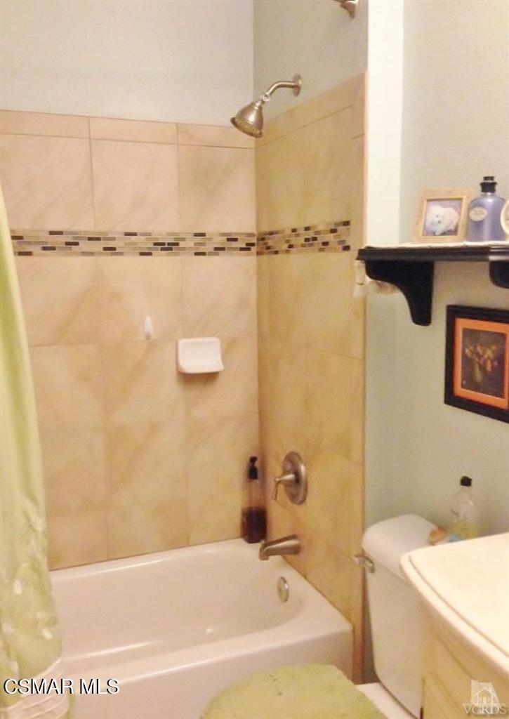 Oakbrook Townhomes - 518 - 1005302 - Residential Lease