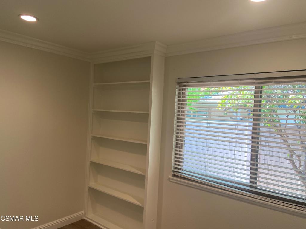 Oakbrook Townhomes - 518 - 1005302 - Residential Lease