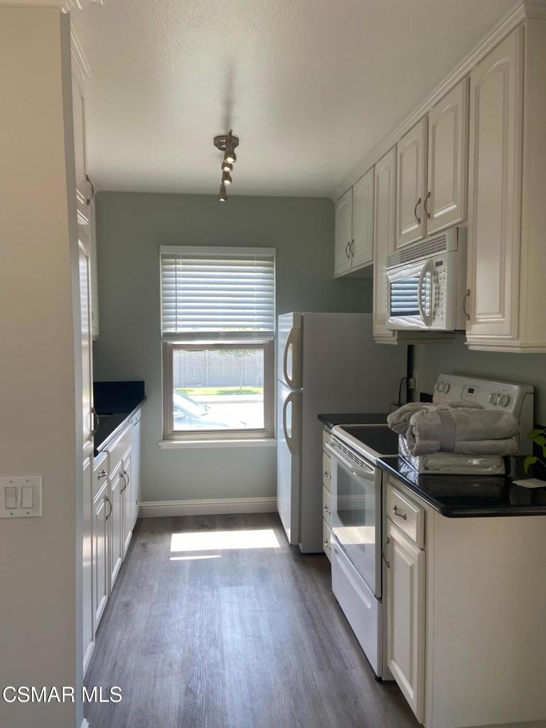 Oakbrook Townhomes - 518 - 1005302 - Residential Lease