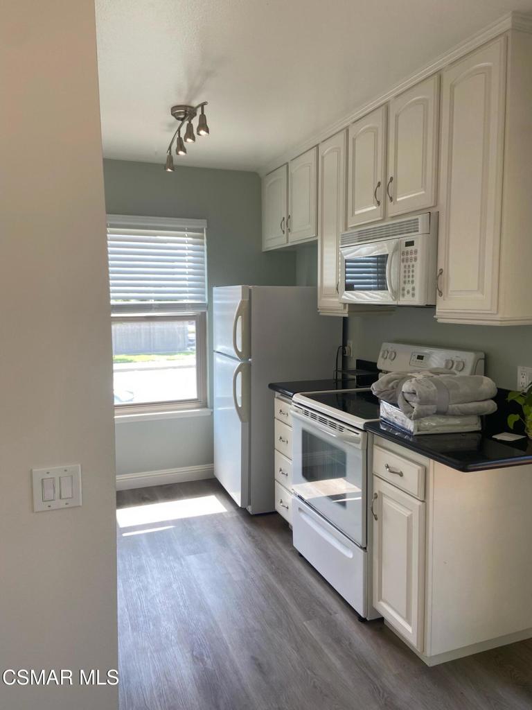 Oakbrook Townhomes - 518 - 1005302 - Residential Lease