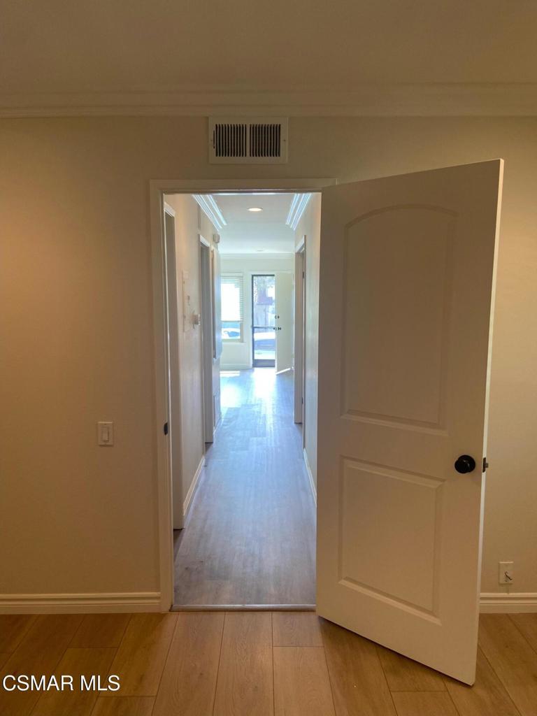 Oakbrook Townhomes - 518 - 1005302 - Residential Lease