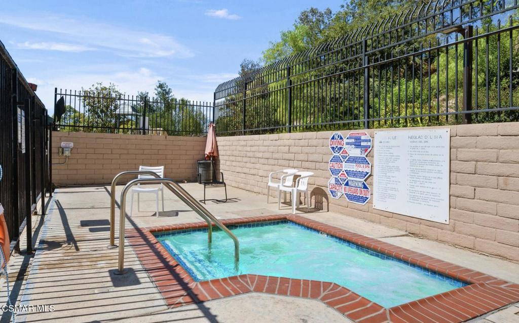 Oakbrook Townhomes - 518 - 1005302 - Residential Lease