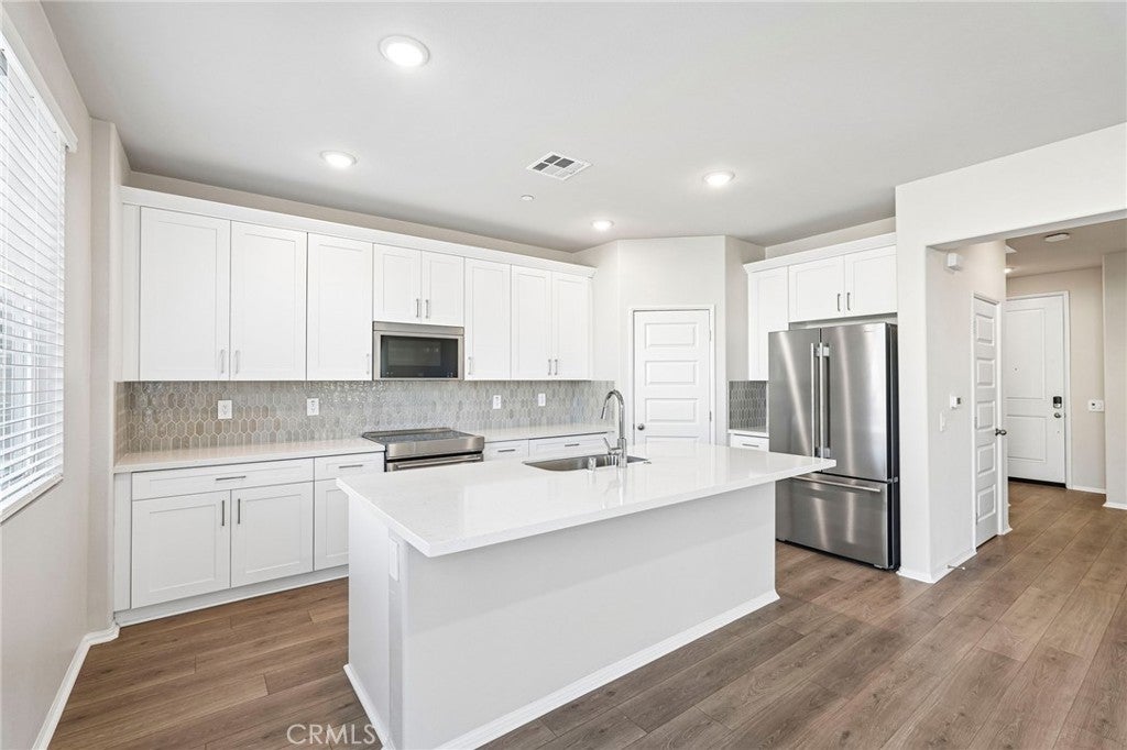 2027 Zest Street