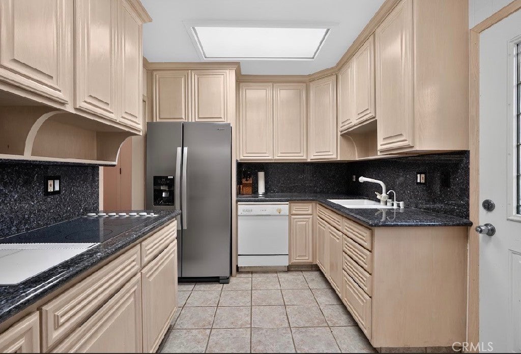 6150 Buckingham Parkway 110, Culver City CA 90230