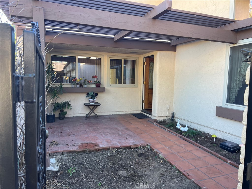 317 S Vista Del Canon