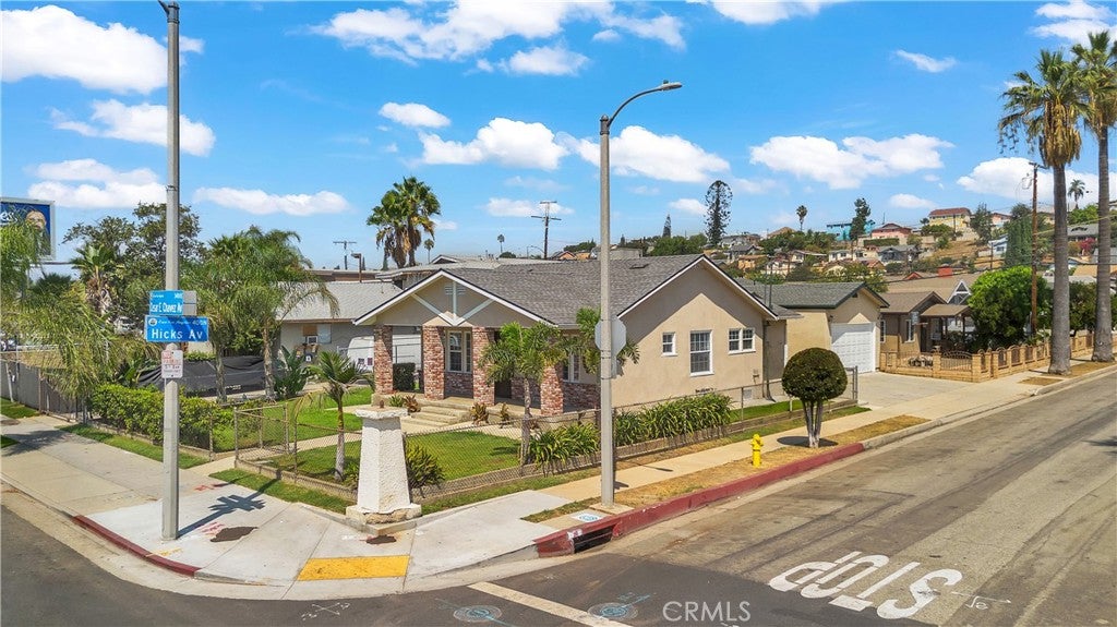 3455 E Cesar E Chavez