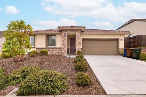 Photo of 4517 4517 Goode St Ct, Antioch, CA 94531 (MLS # 41120251)