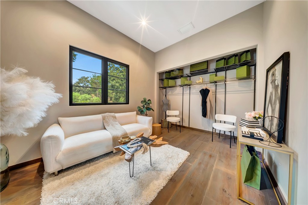 Old Agoura (850) - Residential