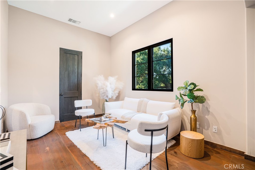 Old Agoura (850) - Residential