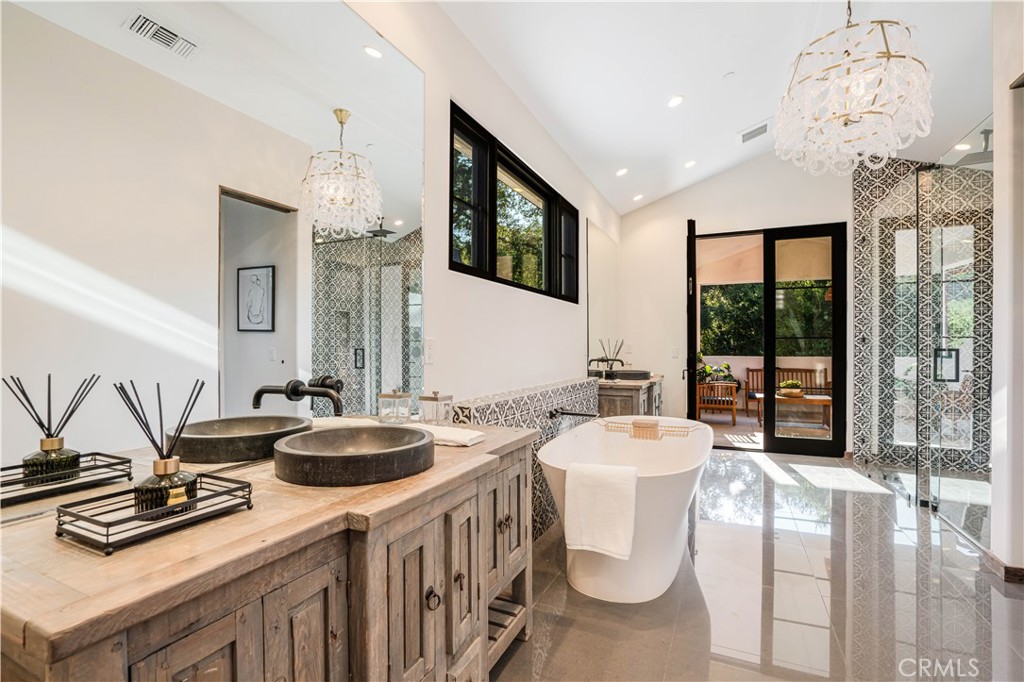 Old Agoura (850) - Residential