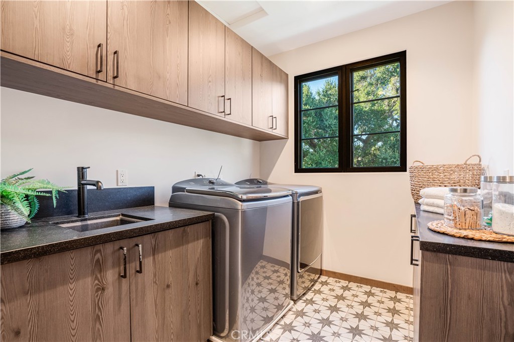 Old Agoura (850) - Residential