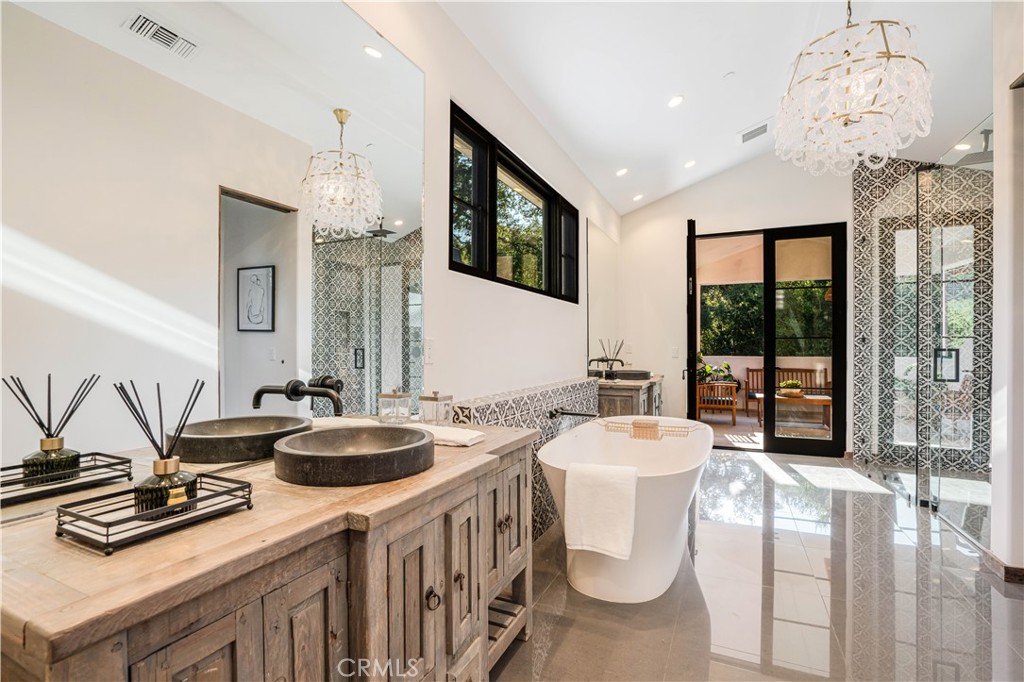 Old Agoura (850) - Residential