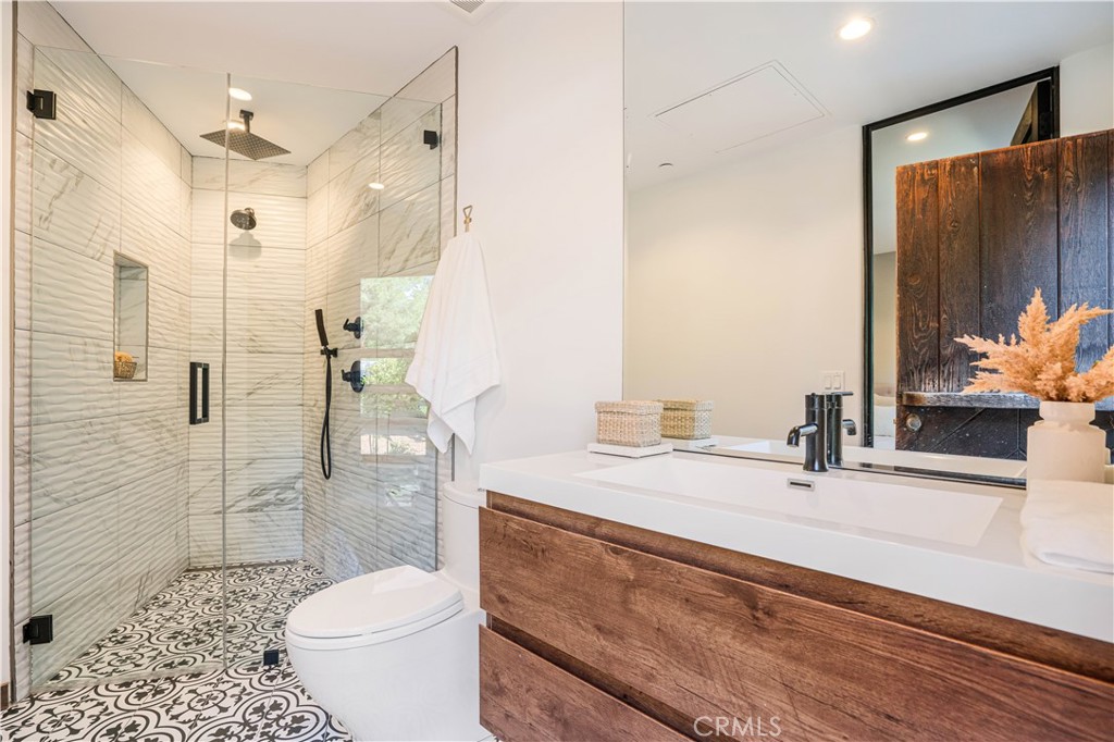 Old Agoura (850) - Residential