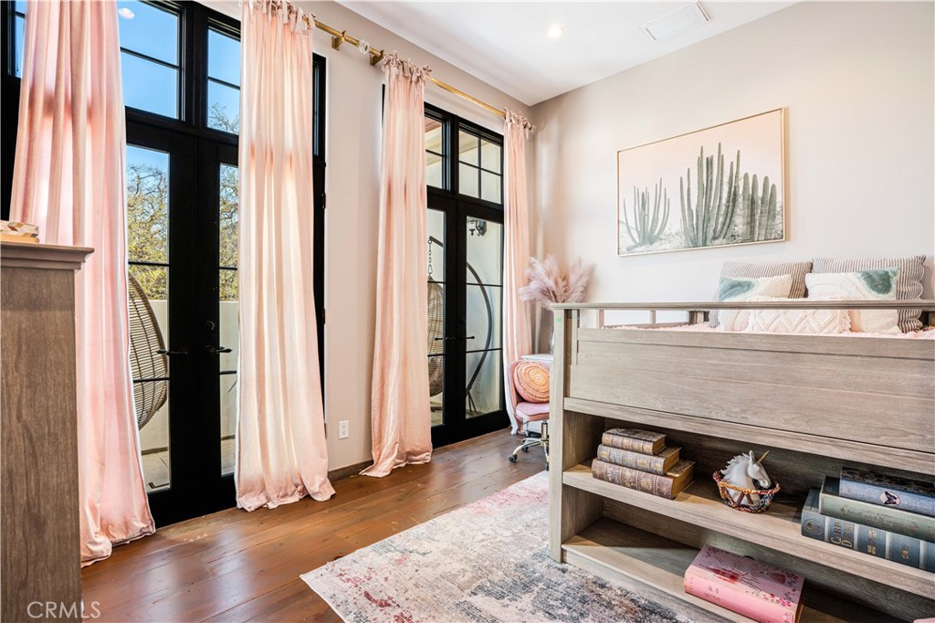 Old Agoura (850) - Residential