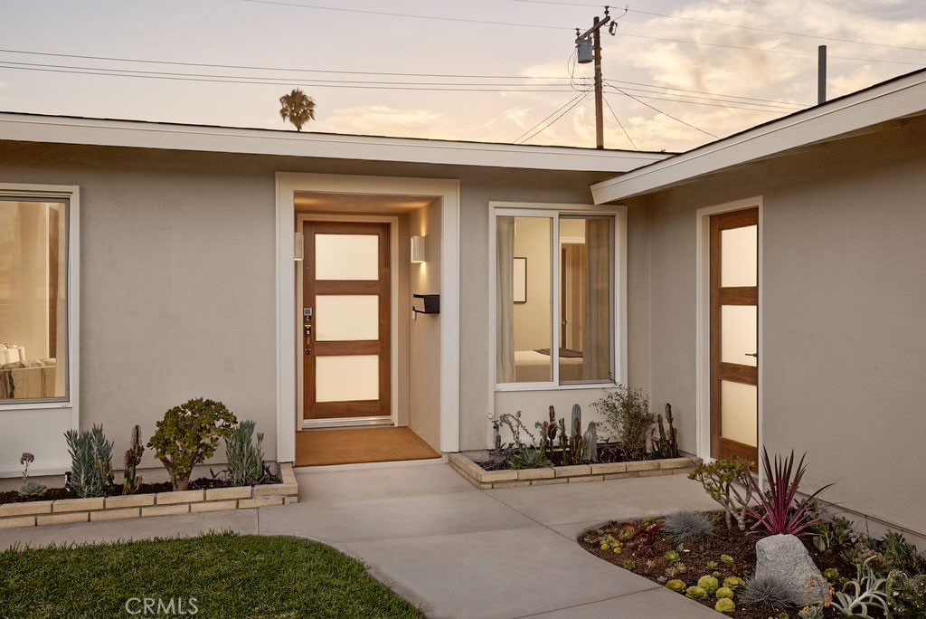2957 Royal Palm Drive