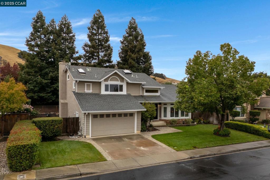 PINE HOLLOW EST. - Residential