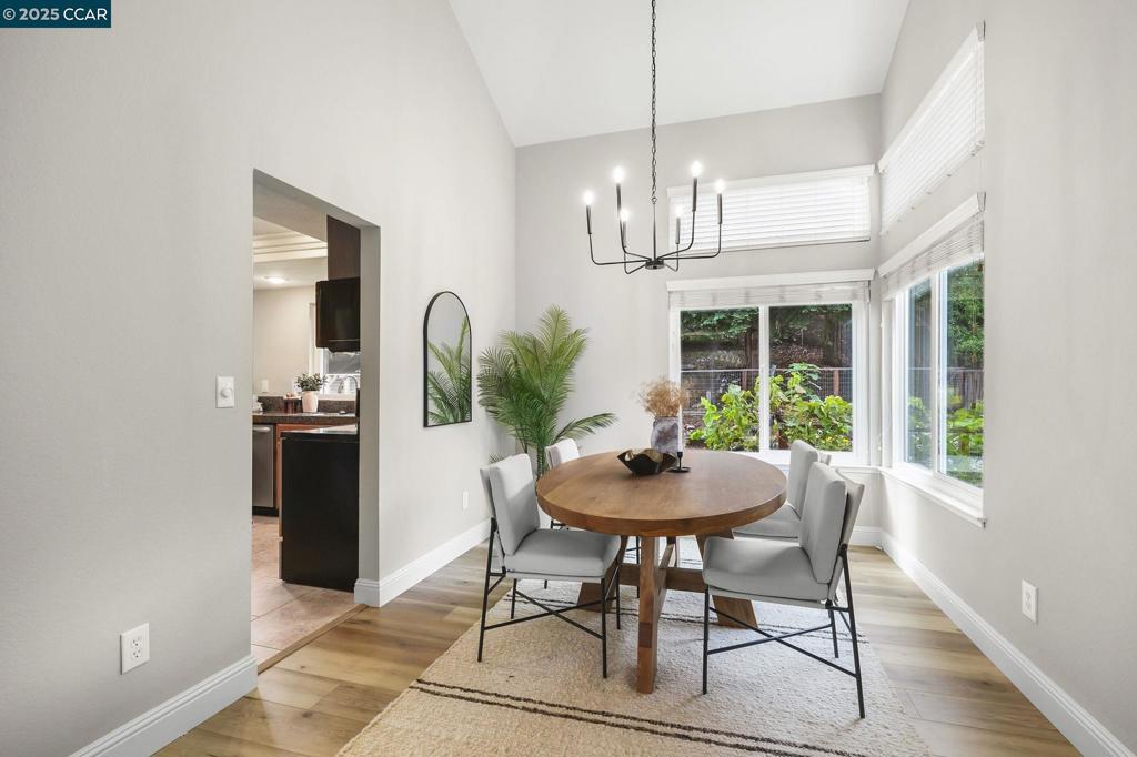 PINE HOLLOW EST. - Residential