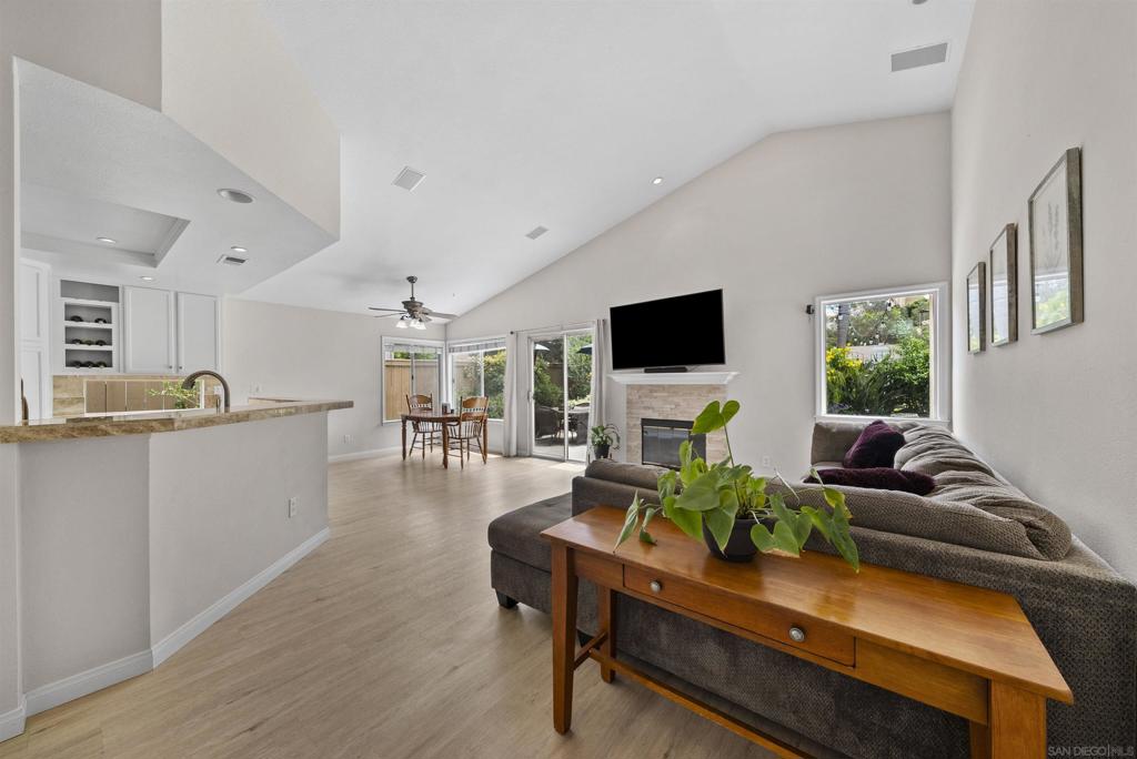 1544 Harbor Dr