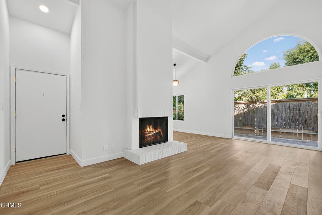 22330 Victory Boulevard 604, Los Angeles CA 91367