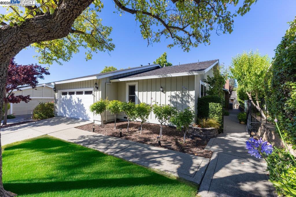 Properties 1 1946 Rancho Verde Cir West