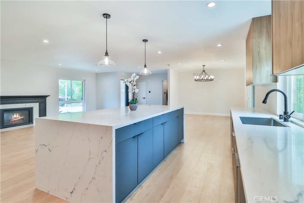 Thousand Oaks West - Residential Lease
