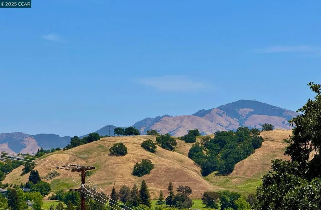 Walnut Creek, California 94595, United States, 2 Bedrooms Bedrooms, ,2 BathroomsBathrooms,Residential,Active,134175