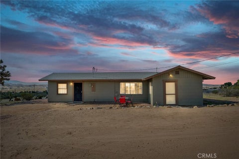 Photo of 24607 Shoshone Road, Apple Valley, CA 92307 (MLS # HD26230345)
