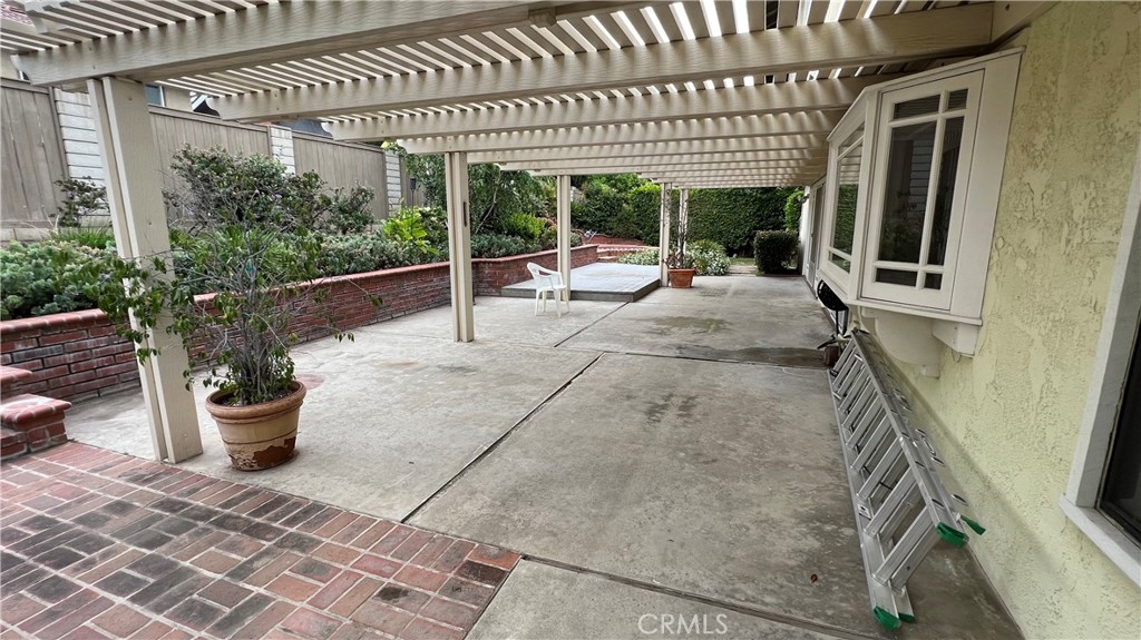 10692 Albany Circle