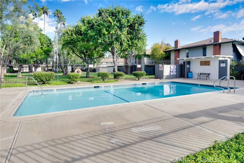 16605 Townhouse