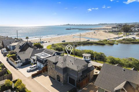 Photo of 2974 E Cliff Drive, Santa Cruz, CA 95062 (MLS # ML82041622)