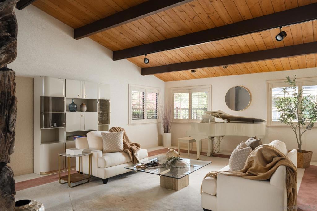 15943 Ranch Hollow Rd