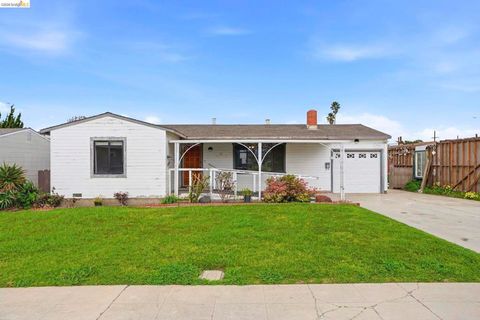 Tiny photo for 83 83 Beverly Dr Dr, Salinas, CA 93905 (MLS # 41126361)