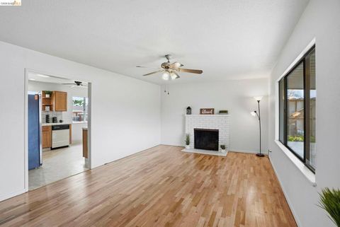 Tiny photo for 83 83 Beverly Dr Dr, Salinas, CA 93905 (MLS # 41126361)