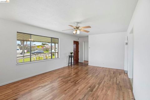 Tiny photo for 83 83 Beverly Dr Dr, Salinas, CA 93905 (MLS # 41126361)