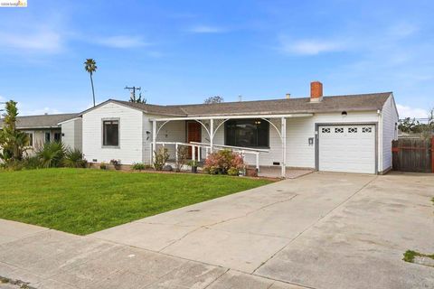 Photo of 83 83 Beverly Dr Dr, Salinas, CA 93905 (MLS # 41126361)