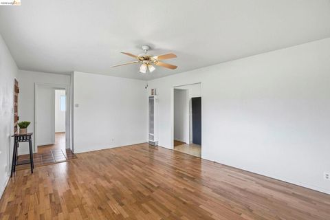 Tiny photo for 83 83 Beverly Dr Dr, Salinas, CA 93905 (MLS # 41126361)