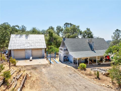 Photo of 5238 Avoca Vale Road, Mariposa, CA 95338 (MLS # FR25086984) Photo of 5238 Avoca Vale Road, Mariposa, CA 95338 (MLS # FR25086984)