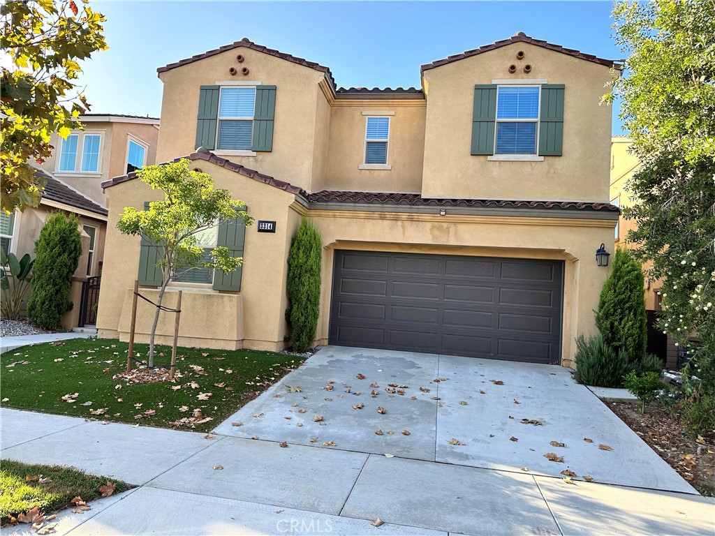 Shopping Center, Costco near by. Walk to Community Pool and Spa.