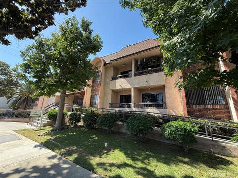 Photo of 211 Magnolia Avenue #106, Glendale, CA 91502 (MLS # CV26175754)