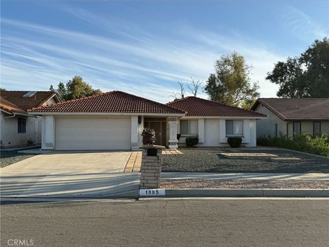Photo of 1885 Silver Oak Way, Hemet, CA 92545 (MLS # SW26045921)