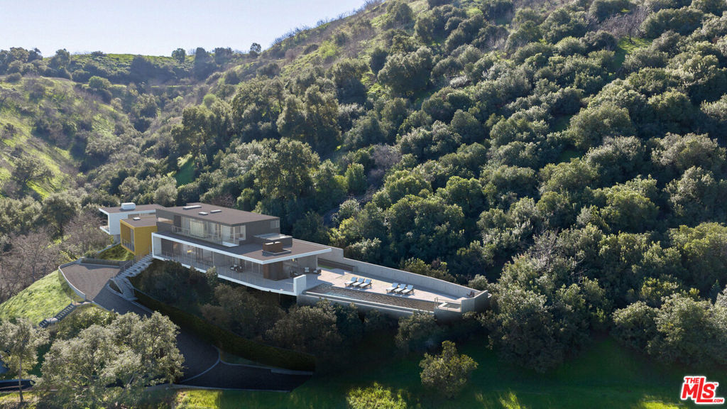 12340 Viewcrest Road