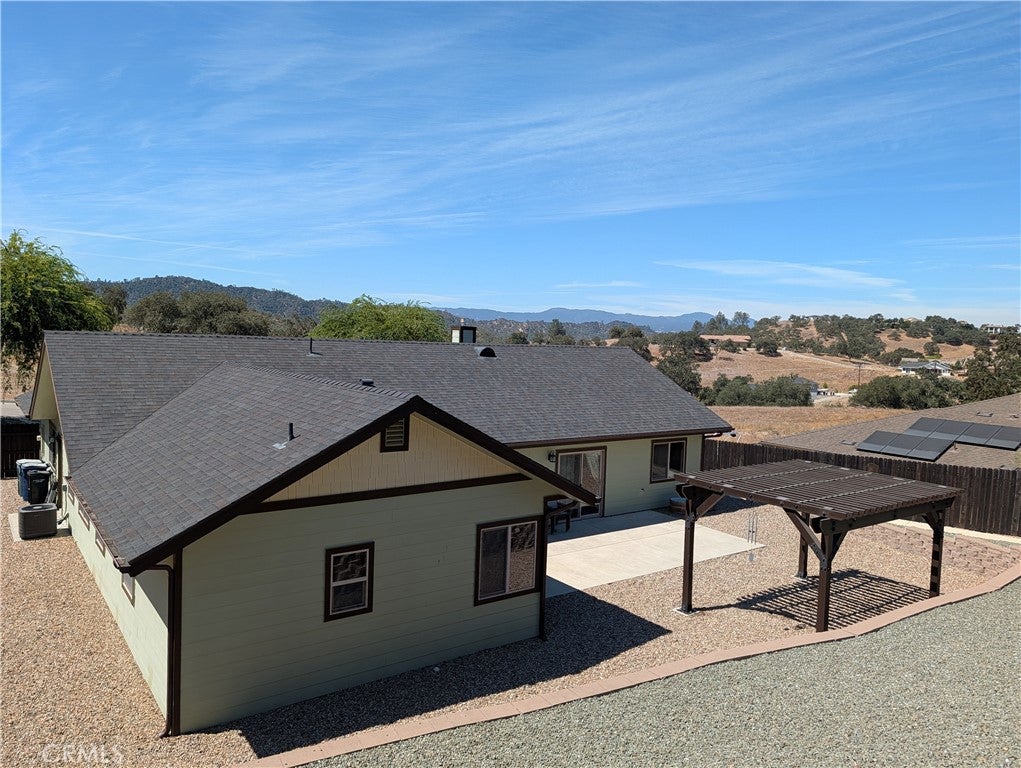 2225 Holly Drive