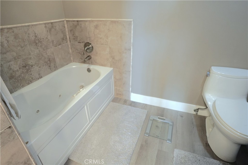 El Niguel Terrace (ENT) - Residential