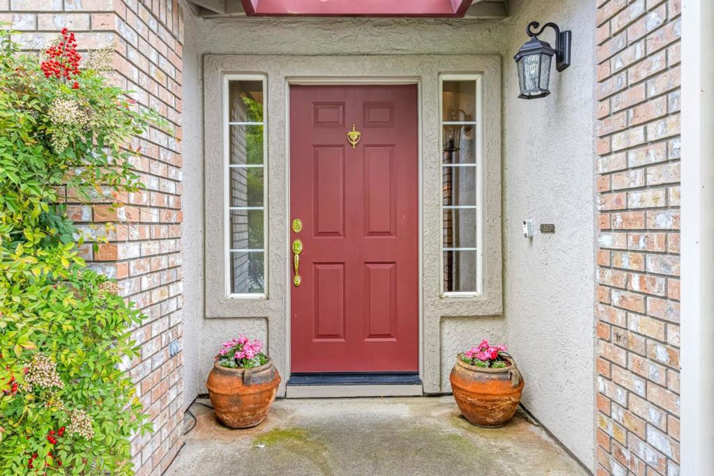 312 La Vela Court