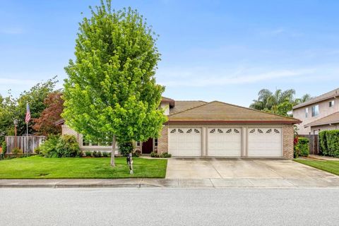 Photo of 312 La Vela Court, Morgan Hill, CA 95037 (MLS # ML82046756)
