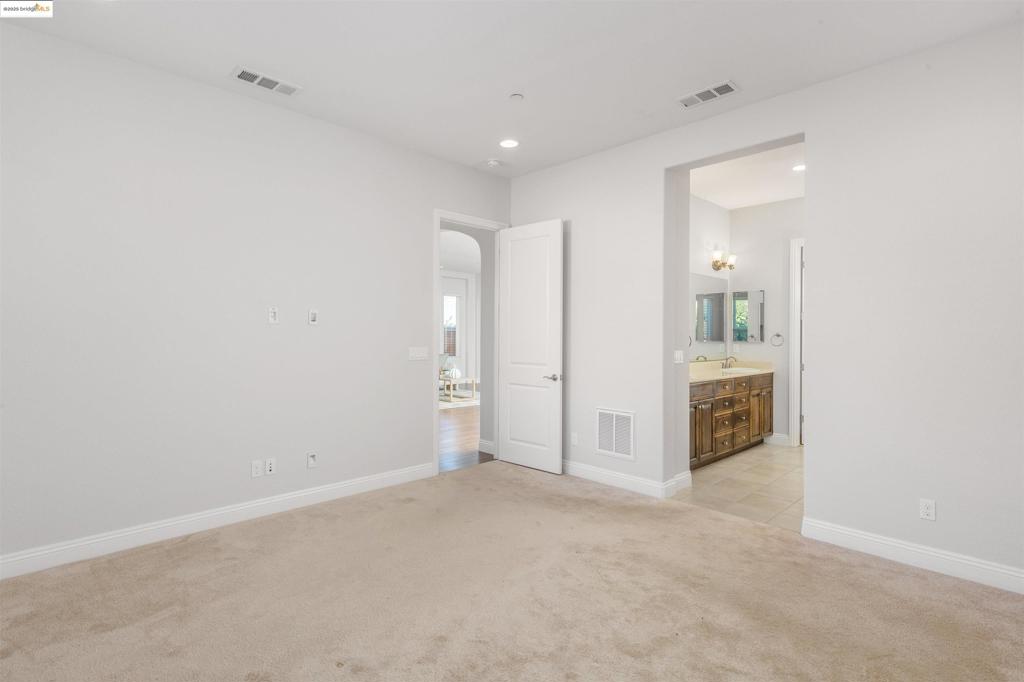 TRILOGY VINEYARDS - Residential